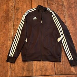 Adidas Men’s Size Small Zip Up w/2 front zipper pockets. Excellent Condition